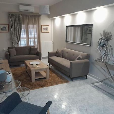 Maison De Luxx , A11 City Center ลาริซา ภายนอก รูปภาพ
